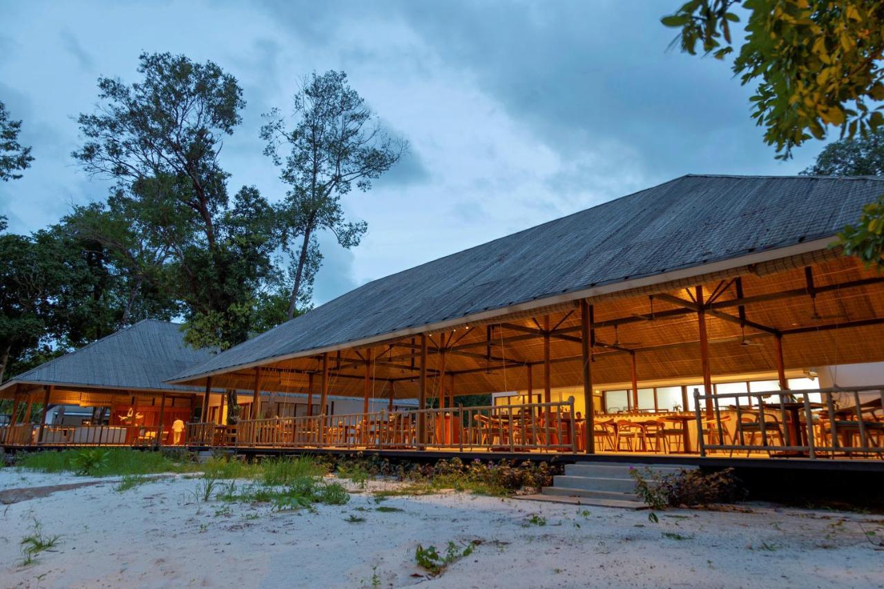 Hotel Island Center Point à Koh Rong Sanloem Extérieur photo