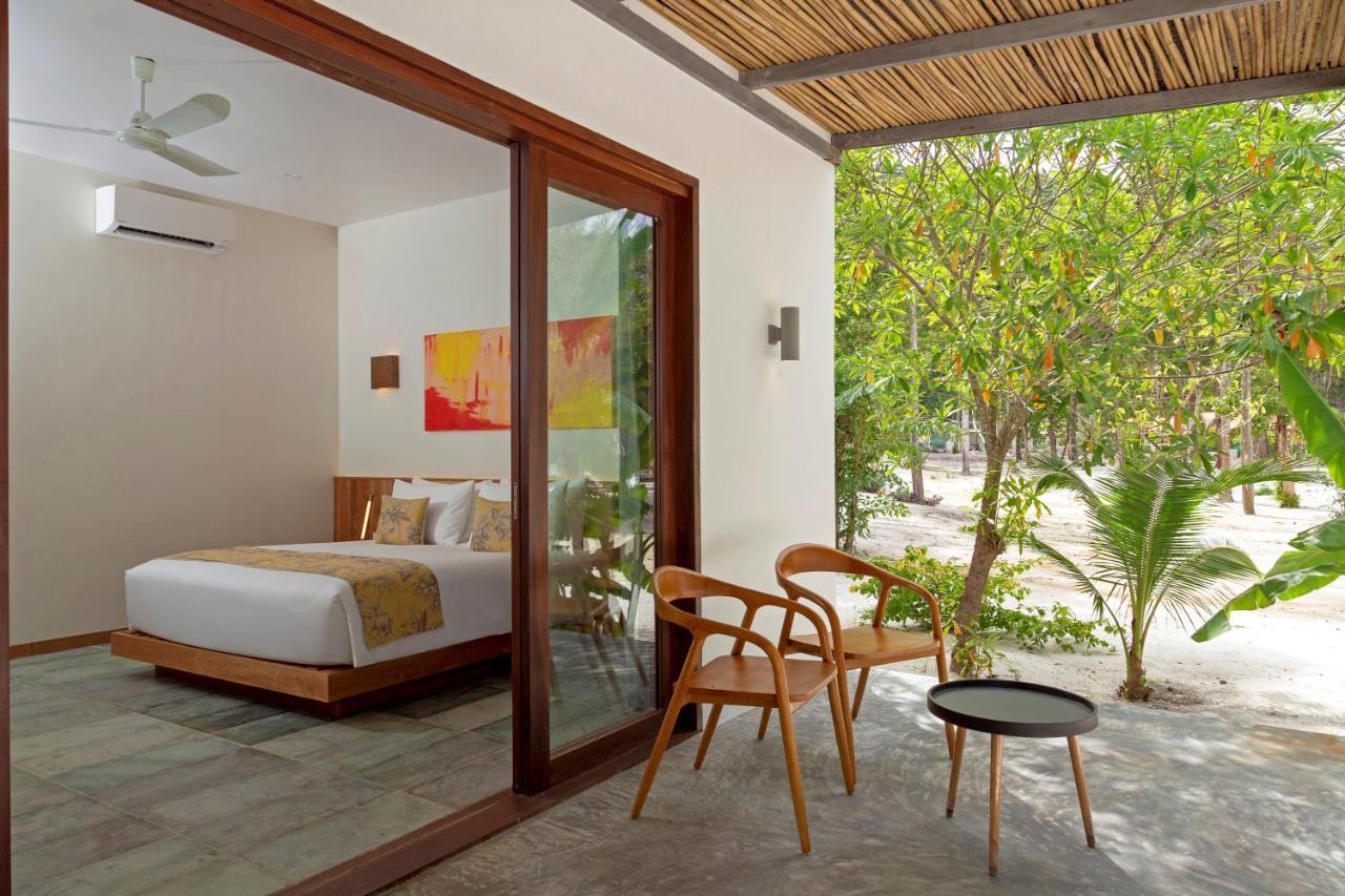 Hotel Island Center Point à Koh Rong Sanloem Extérieur photo